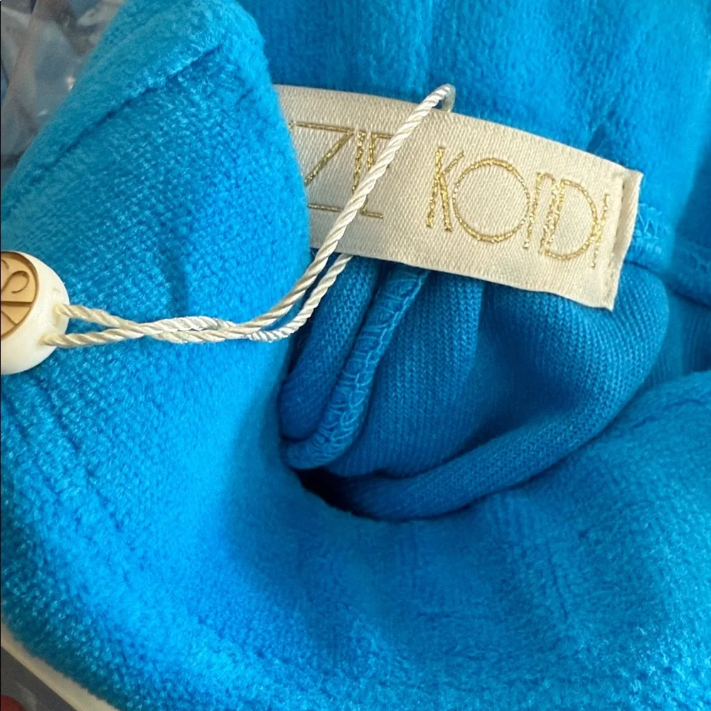 Suzi Kondi brand new